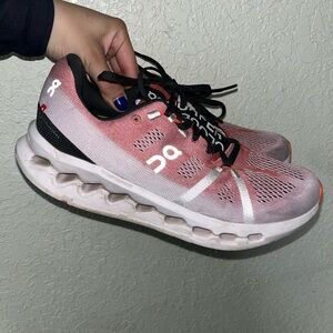 On Running Cloudflow Running Shoes Pink Women’s Size 10
